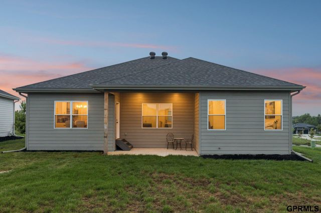 6307 S 208 Avenue, Elkhorn, NE 68022