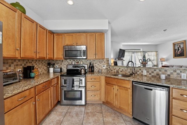 169 Tyson Common Lane 169, Braintree, MA 02184