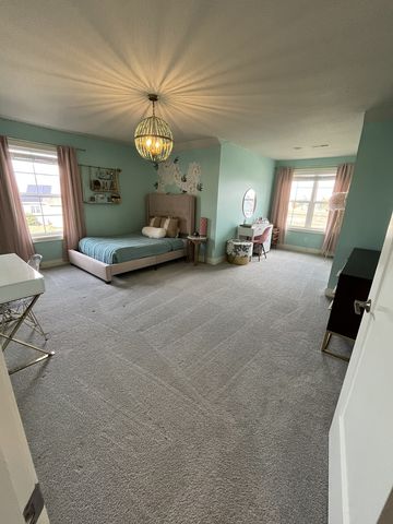 3901 Freedom Boulevard, Champaign, IL 61822