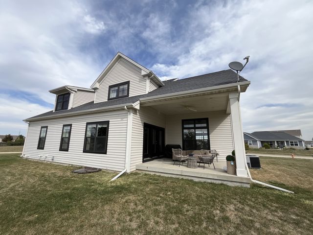 3901 Freedom Boulevard, Champaign, IL 61822