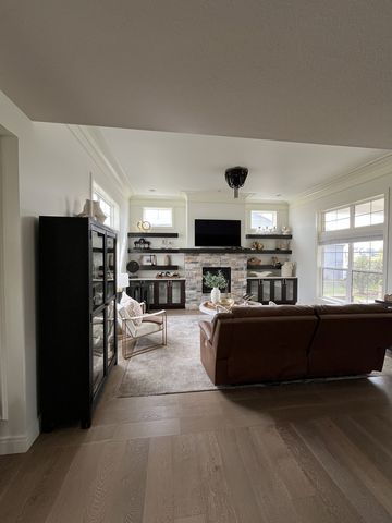 3901 Freedom Boulevard, Champaign, IL 61822