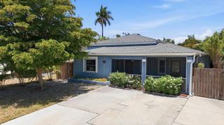 1649 8TH STREET, Sarasota, FL 34236