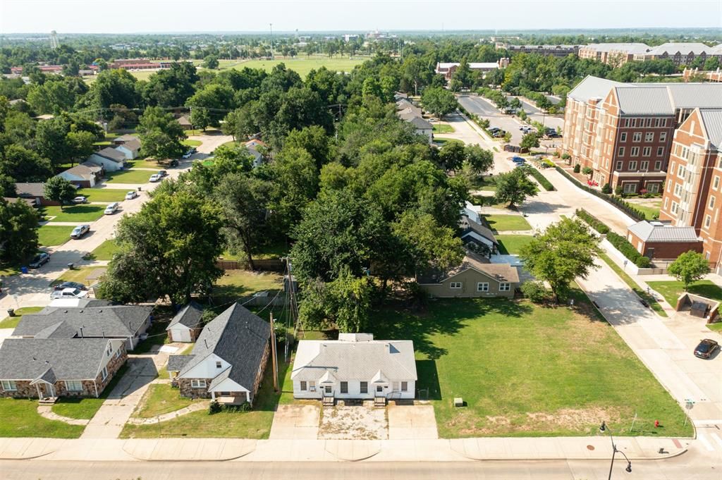 Image 22 of property listing at 204 E Lindsey Street 204, 206, Norman, OK 73069