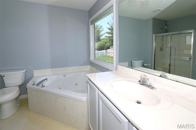 204 Jacobs Way, St Peters, MO 63376