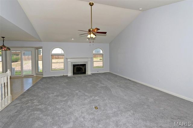 204 Jacobs Way, St Peters, MO 63376