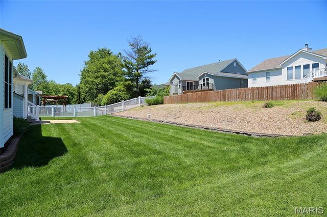204 Jacobs Way, St Peters, MO 63376