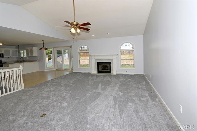 204 Jacobs Way, St Peters, MO 63376