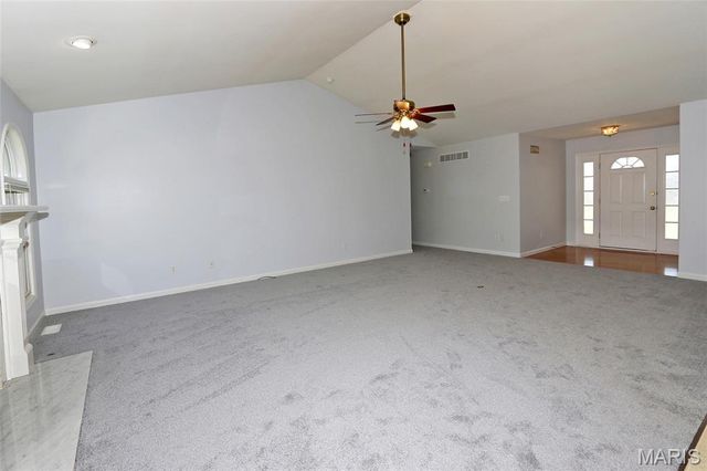 204 Jacobs Way, St Peters, MO 63376