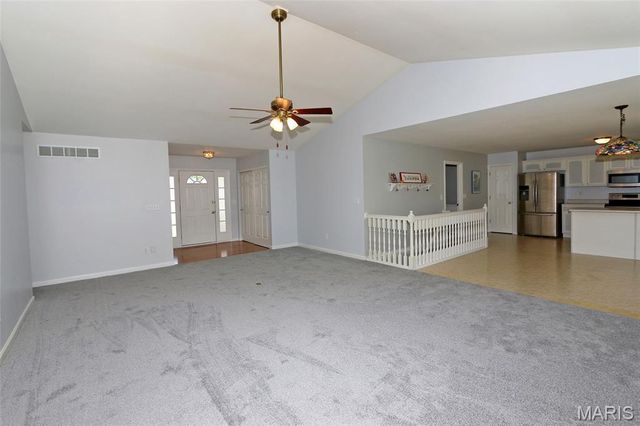 204 Jacobs Way, St Peters, MO 63376