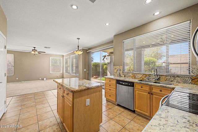 1176 W KROLL Avenue, Gilbert, AZ 85233