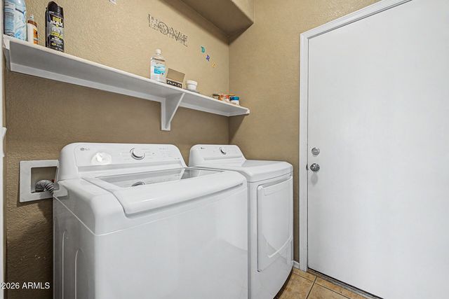 1176 W KROLL Avenue, Gilbert, AZ 85233