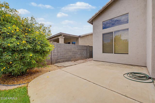 1176 W KROLL Avenue, Gilbert, AZ 85233