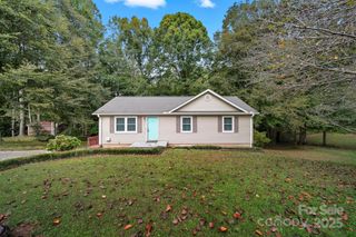 4168 Forest Point Drive, Hickory, NC 28602