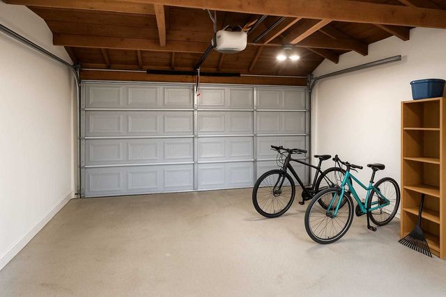 7 Highland Street, Calumet City, IL 60409