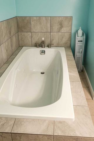 7 Highland Street, Calumet City, IL 60409