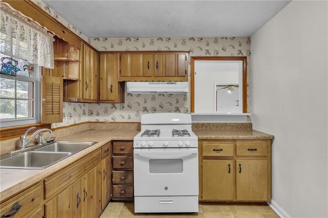 3226 Bobolink, Decatur, GA 30032