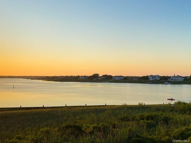 274 Dune Road 19, Westhampton Beach, NY 11978