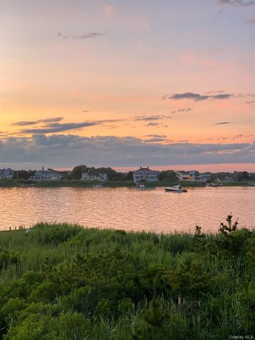 274 Dune Road 19, Westhampton Beach, NY 11978