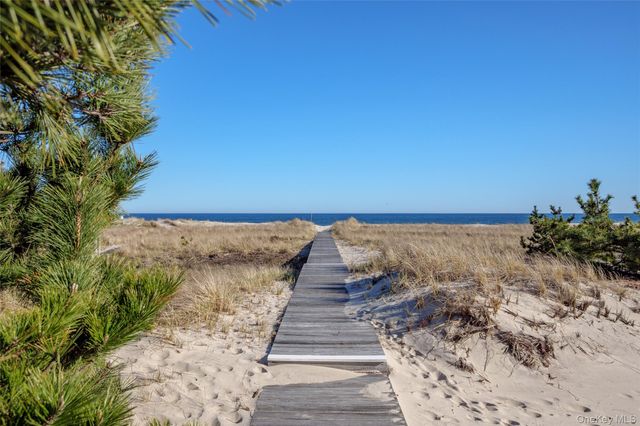 274 Dune Road 19, Westhampton Beach, NY 11978
