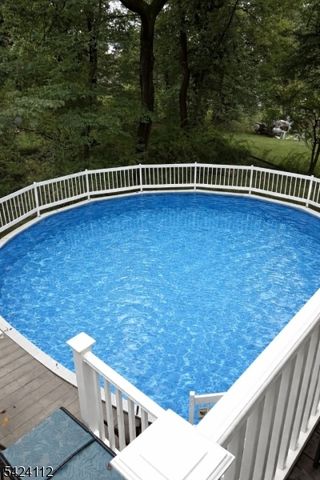 7 Rupells Rd, Clinton Town, NJ 08809