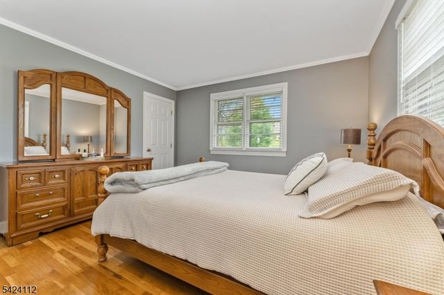 7 Rupells Rd, Clinton Town, NJ 08809