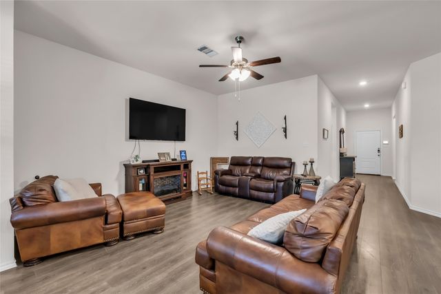 900 Honey Maple Street, Princeton, TX 75407