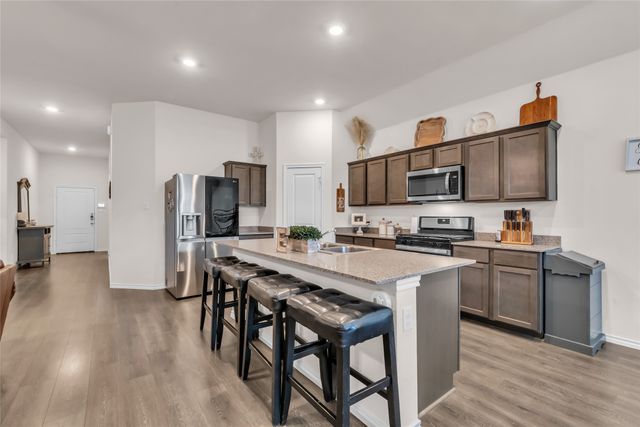 900 Honey Maple Street, Princeton, TX 75407