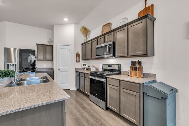 900 Honey Maple Street, Princeton, TX 75407