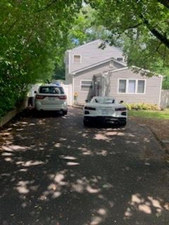 17 Handsome Avenue, Selden, NY 11784