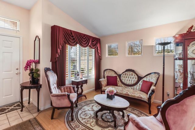 10115 Hampton Oak Dr, Elk Grove, CA 95624