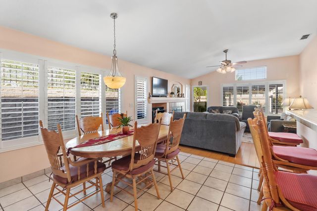 10115 Hampton Oak Dr, Elk Grove, CA 95624