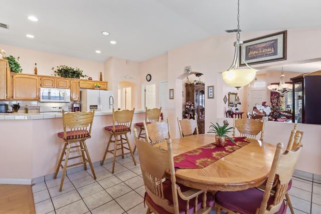 10115 Hampton Oak Dr, Elk Grove, CA 95624