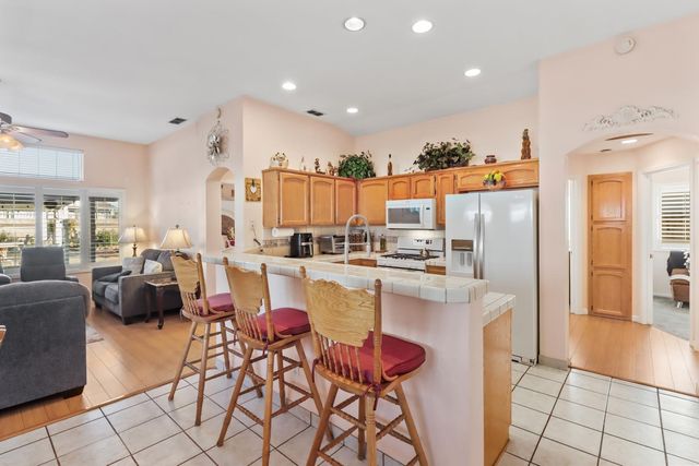 10115 Hampton Oak Dr, Elk Grove, CA 95624