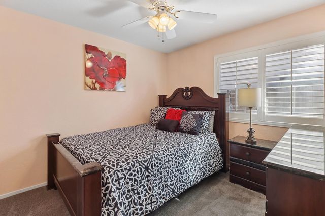 10115 Hampton Oak Dr, Elk Grove, CA 95624