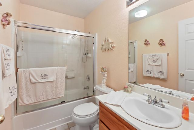 10115 Hampton Oak Dr, Elk Grove, CA 95624