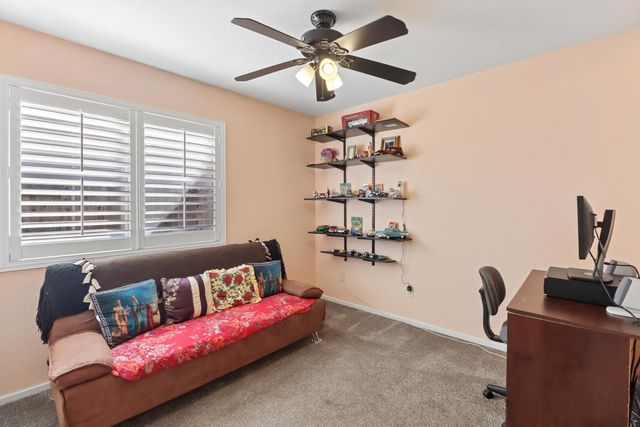 10115 Hampton Oak Dr, Elk Grove, CA 95624