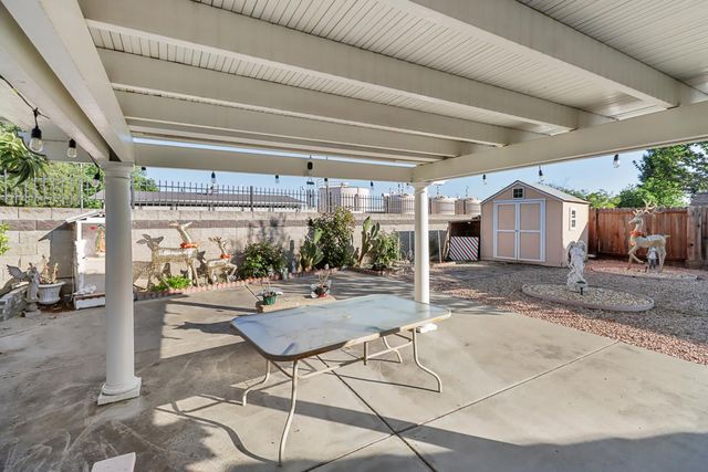 10115 Hampton Oak Dr, Elk Grove, CA 95624