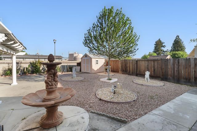 10115 Hampton Oak Dr, Elk Grove, CA 95624