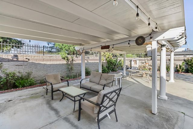 10115 Hampton Oak Dr, Elk Grove, CA 95624