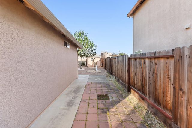 10115 Hampton Oak Dr, Elk Grove, CA 95624