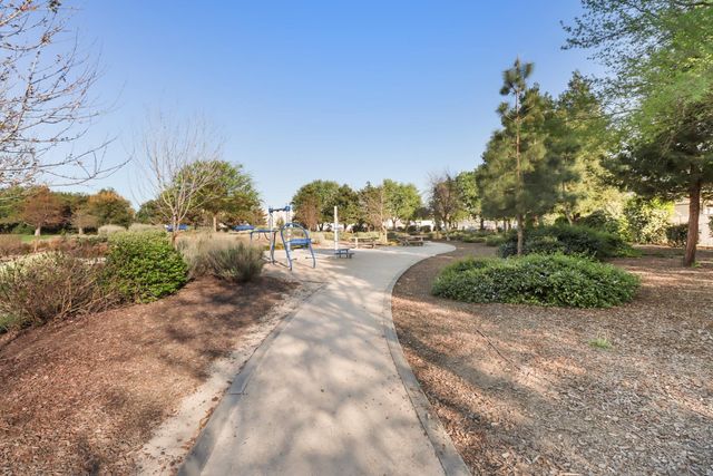 10115 Hampton Oak Dr, Elk Grove, CA 95624