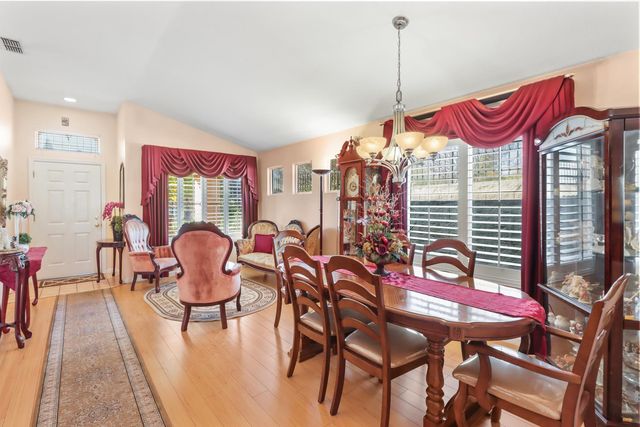 10115 Hampton Oak Dr, Elk Grove, CA 95624