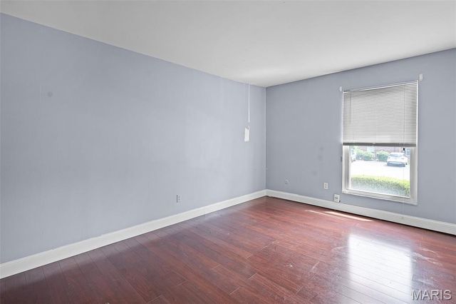 4278 Chateau De Ville D, St Louis, MO 63129