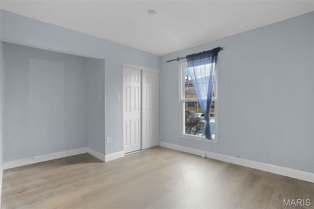 4278 Chateau De Ville D, St Louis, MO 63129