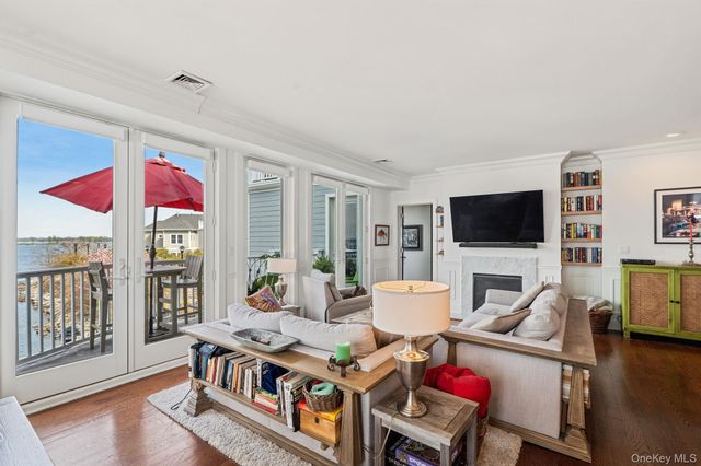 19 Island Point 19, Bronx, NY 10464