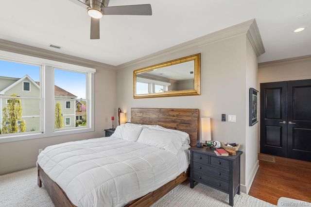 19 Island Point 19, Bronx, NY 10464
