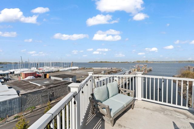 19 Island Point 19, Bronx, NY 10464