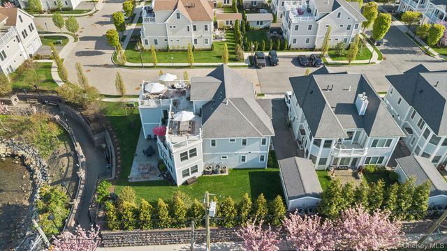 19 Island Point 19, Bronx, NY 10464