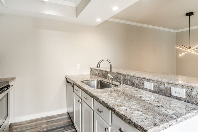 2628 Via Los Altos, Carrollton, TX 75006