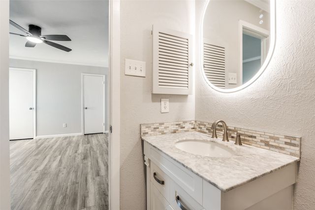 2628 Via Los Altos, Carrollton, TX 75006